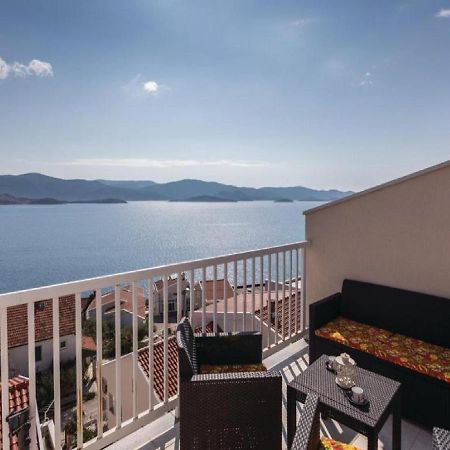 Apartman Sutalo Komarna Exterior foto