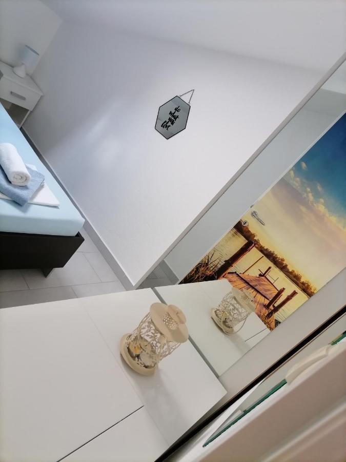 Apartman Sutalo Komarna Exterior foto