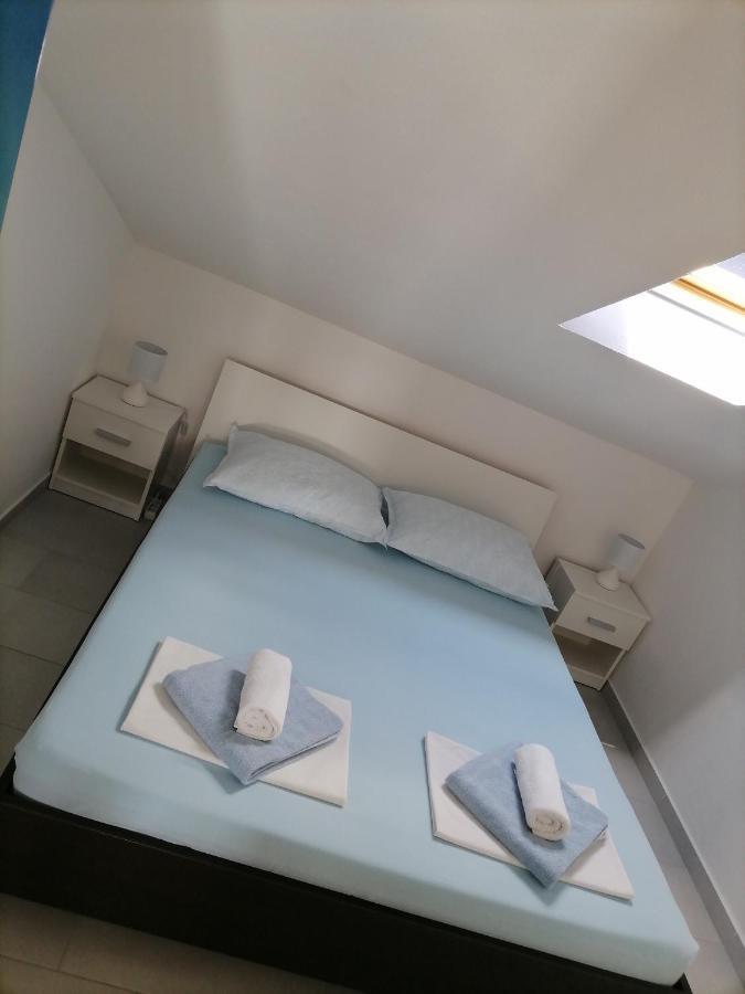 Apartman Sutalo Komarna Exterior foto