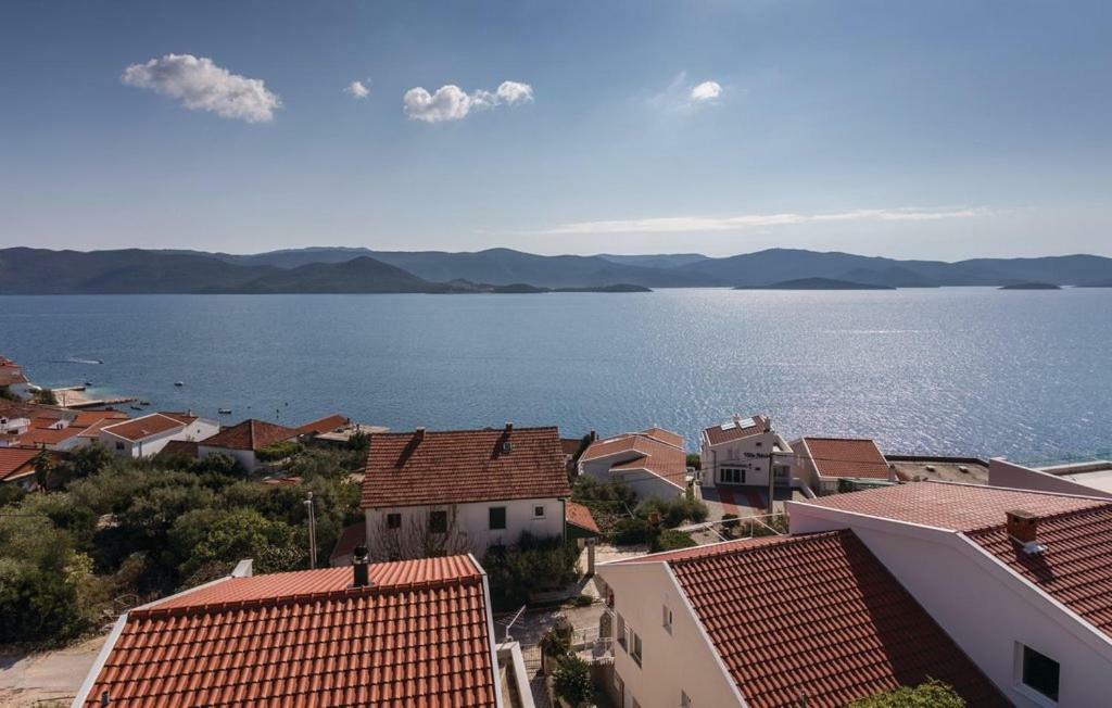 Apartman Sutalo Komarna Exterior foto
