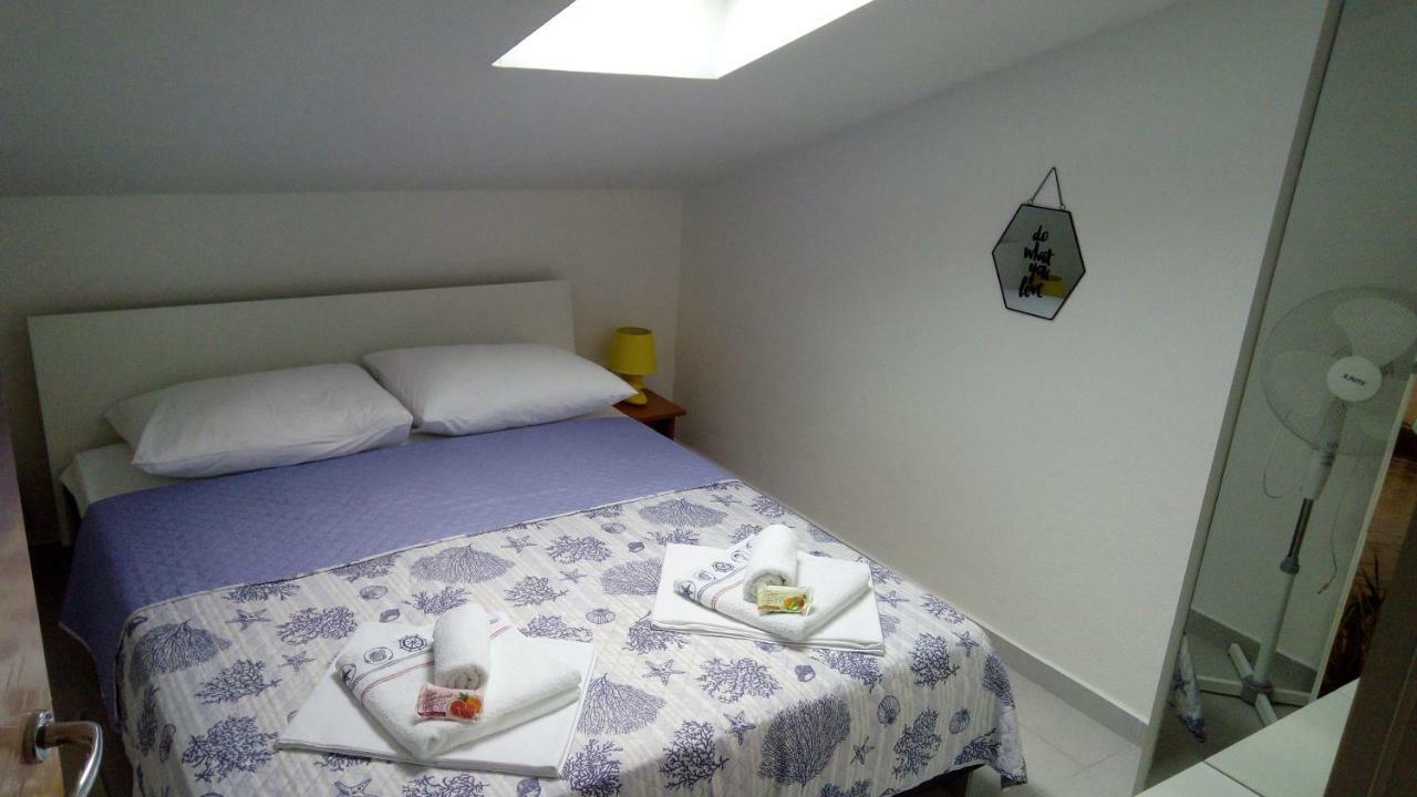 Apartman Sutalo Komarna Exterior foto